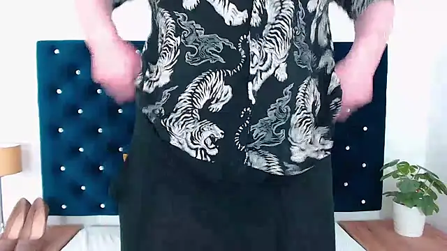 LaraDream online show from 4, 2, 2025