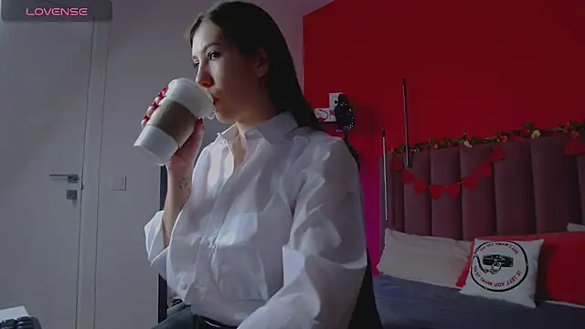 SweetySonya online show from 6, 2, 2025