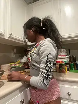 mismialove online show from 16, 4, 2026