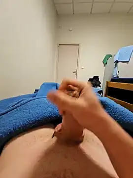 Snapshot of chococr2 chatting on 26, 11, 2025 chococr2 online show from 26, 11, 2025